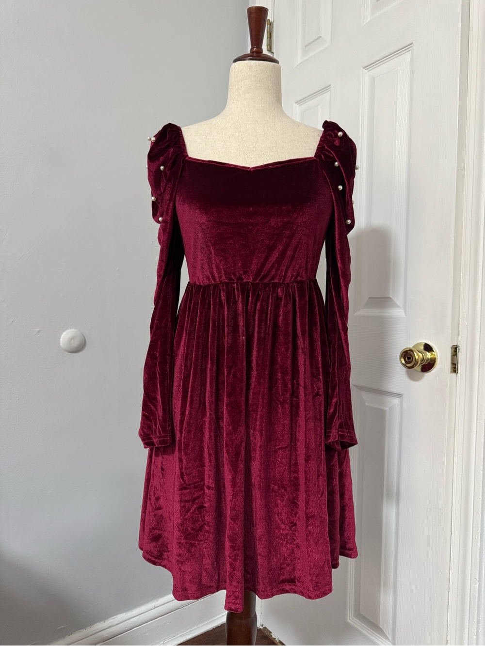 SHEIN Burgundy Velvet Pearl Puff Sleeve Dress NWOT Size 14Y Fits Women’s XS
